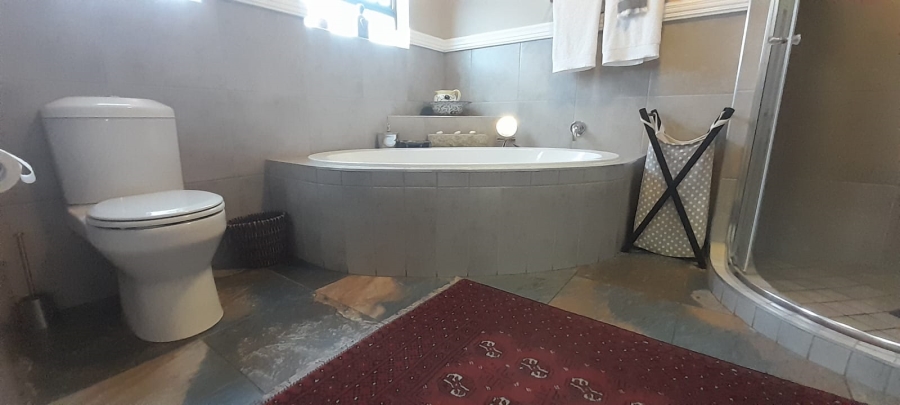 4 Bedroom Property for Sale in Wilkoppies North West